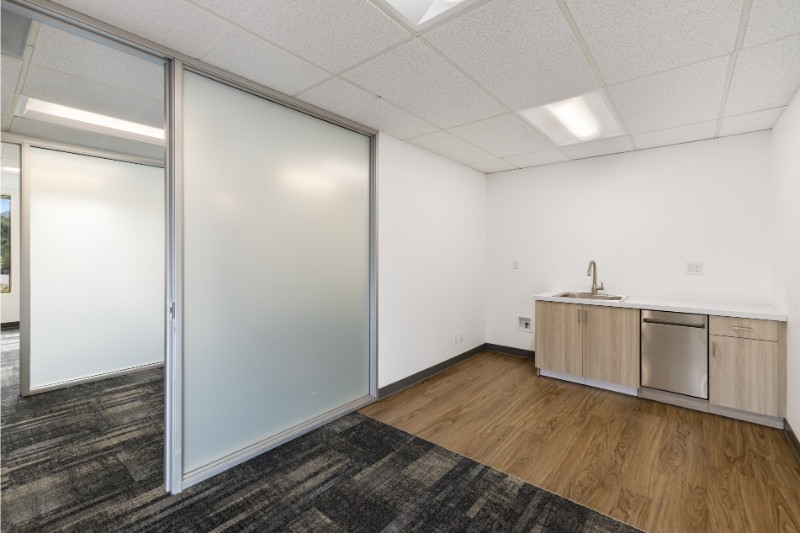1050_Northgate_Dr_San_Rafael_CA_94903_Suite_410_Web_72ppi-18